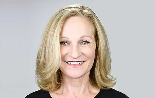 Carol Goes Glowing Blonde Like a Pro