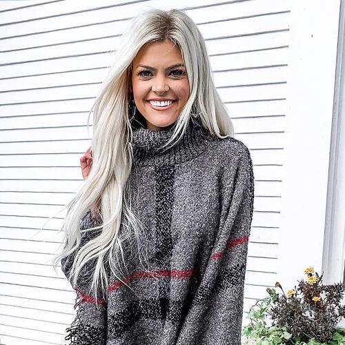 Jessica from @jesshogancrum