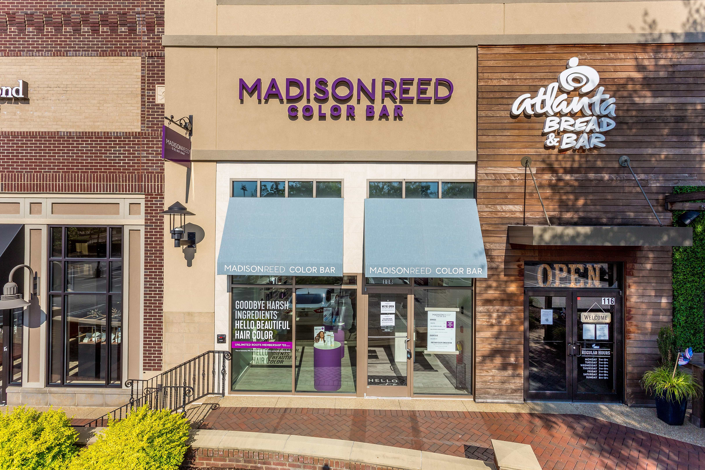 Exterior Photo of Madison Reed Color Bar Cumming