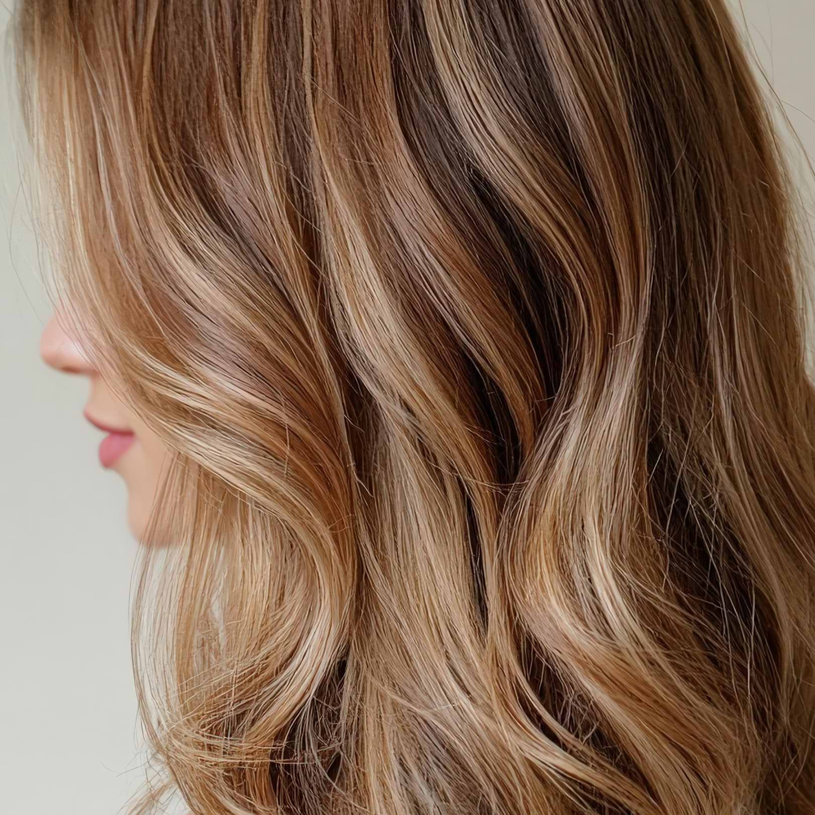 Partial highlights hair color service