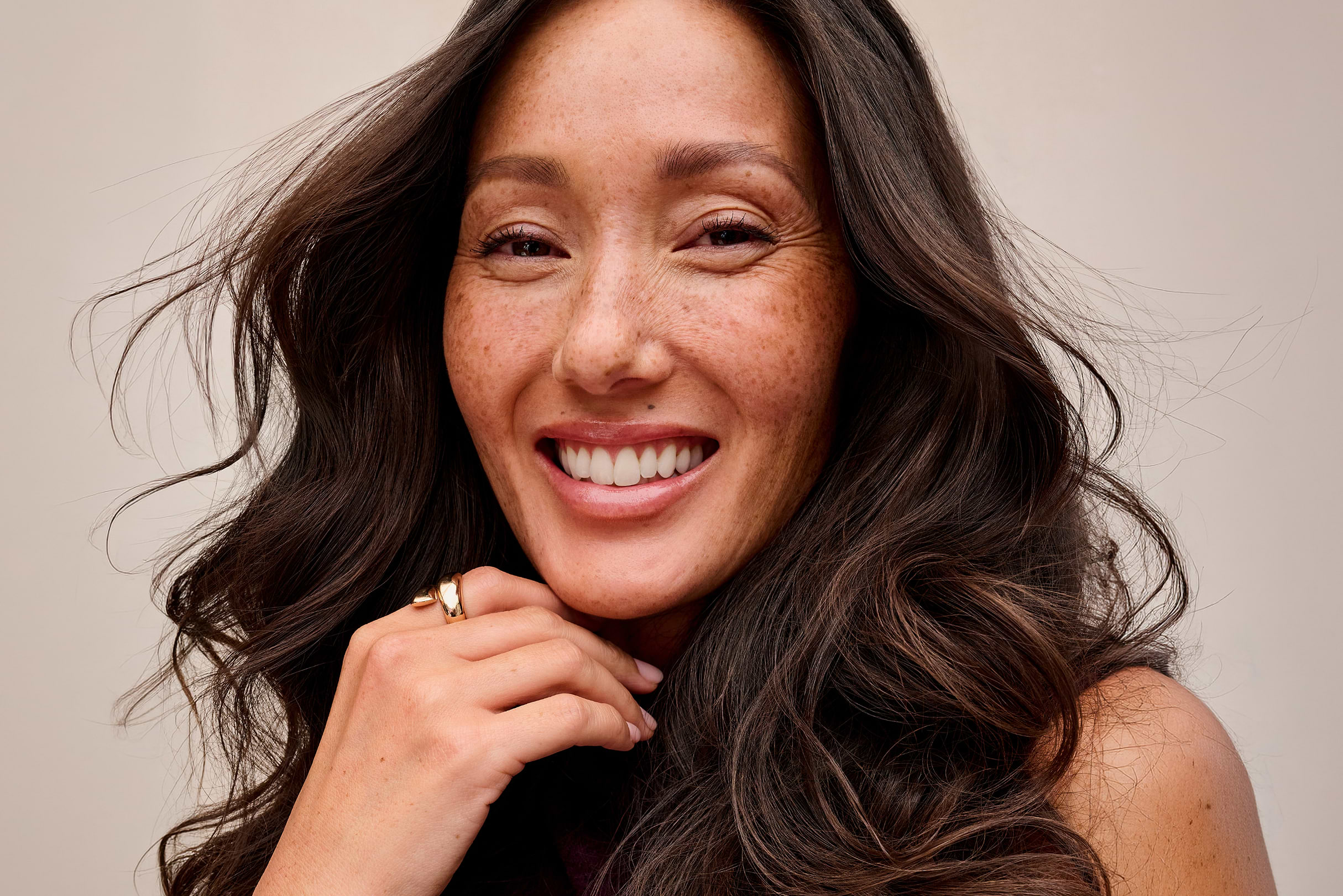 30% off Roots, Gloss & Blowout